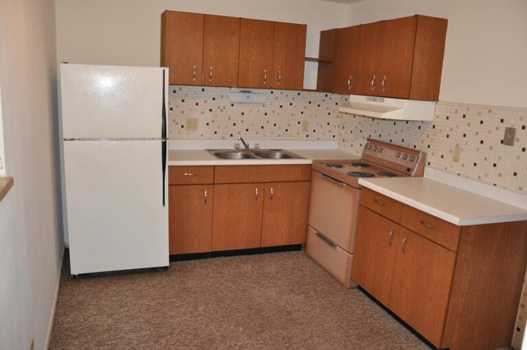 Diplomat Apartments 385407 Kent Street, East Alton, IL 62024